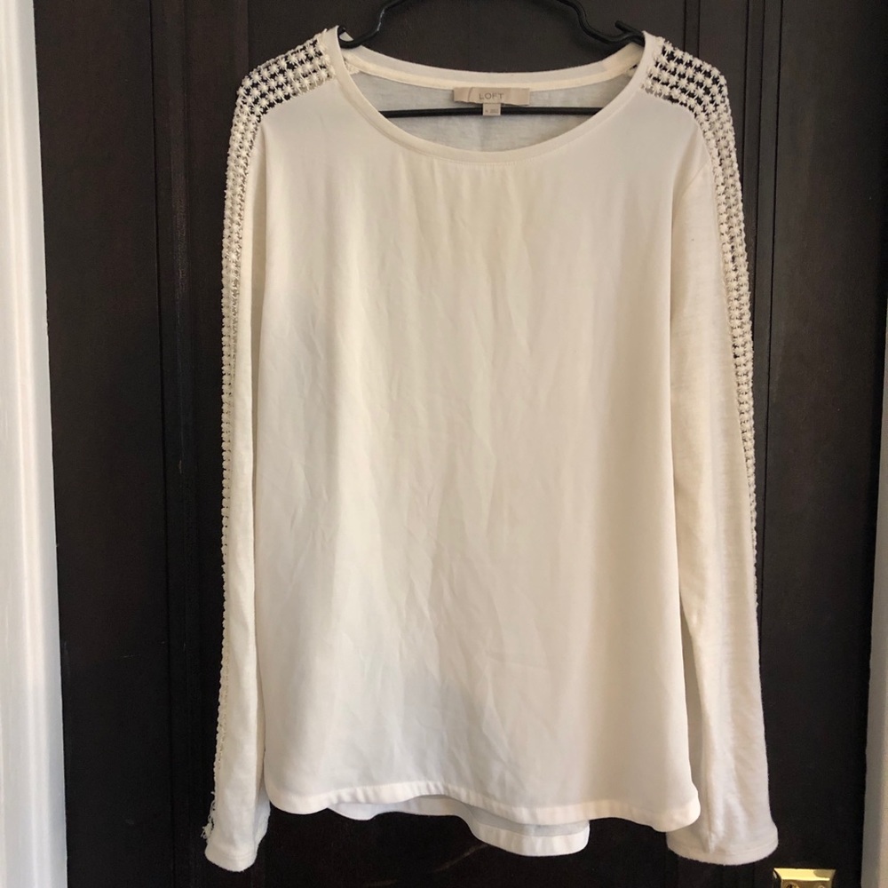 LAST CALL‼️ Loft Mixed Media Blouse